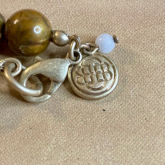 0115 Dana Buchman Acrylic Tiger's Eye Graduated Bead Necklace w/Pave Bands - Picture 7 of 7